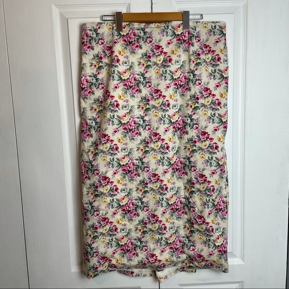 Floral Midi Skirt - Picture 4 of 5